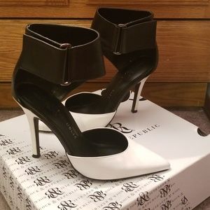 Point toe 3 inch heels